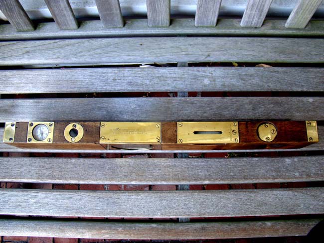 An exceptionally fine brass mounted railroad level and grade finder circa 1904 — image 2